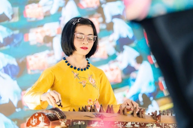 'Nữ chiến binh' khiếm thị chinh phục đường chạy marathon 42 km- Ảnh 1.