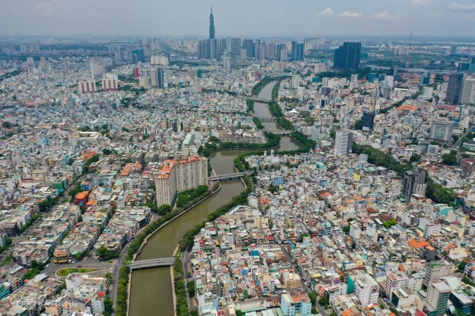 Hai đường Trường Sa và Hoàng Sa cặp theo kênh Nhiêu Lộc - Thị Nghè. Ảnh: Quỳnh Trần