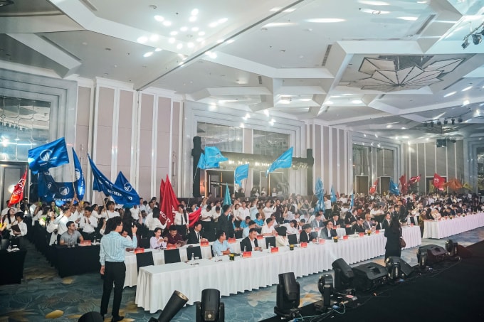 500 chuyên viên kinh doanh tham gia sự kiện kick-off Hanoi Oriental. Ảnh: VLand Việt Nam