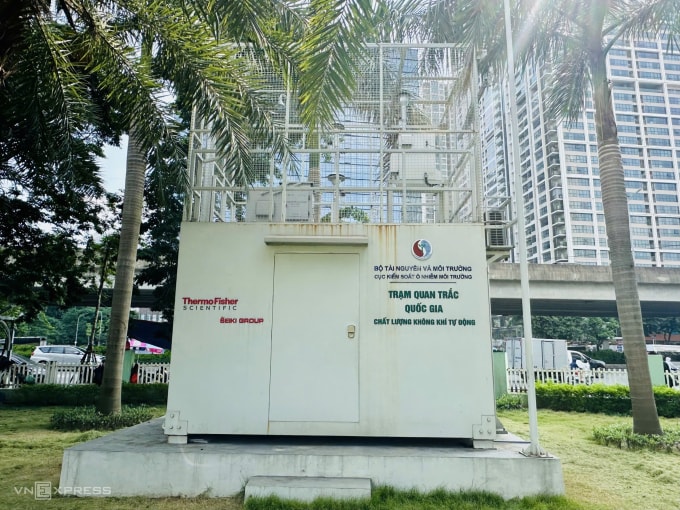 Một trạm quan trắc môi trường không khí tại Hà Nội. Ảnh: Gia Chính