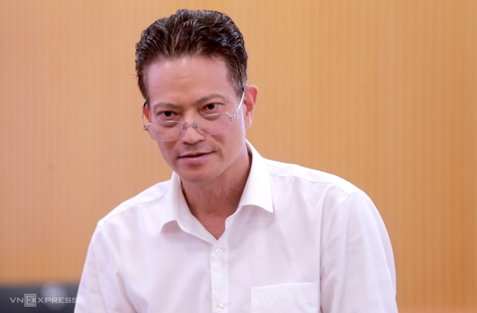 Ông Nguyễn Xuân Hải trả lời tại họp báo sáng 1/4. Ảnh: Gia Chính