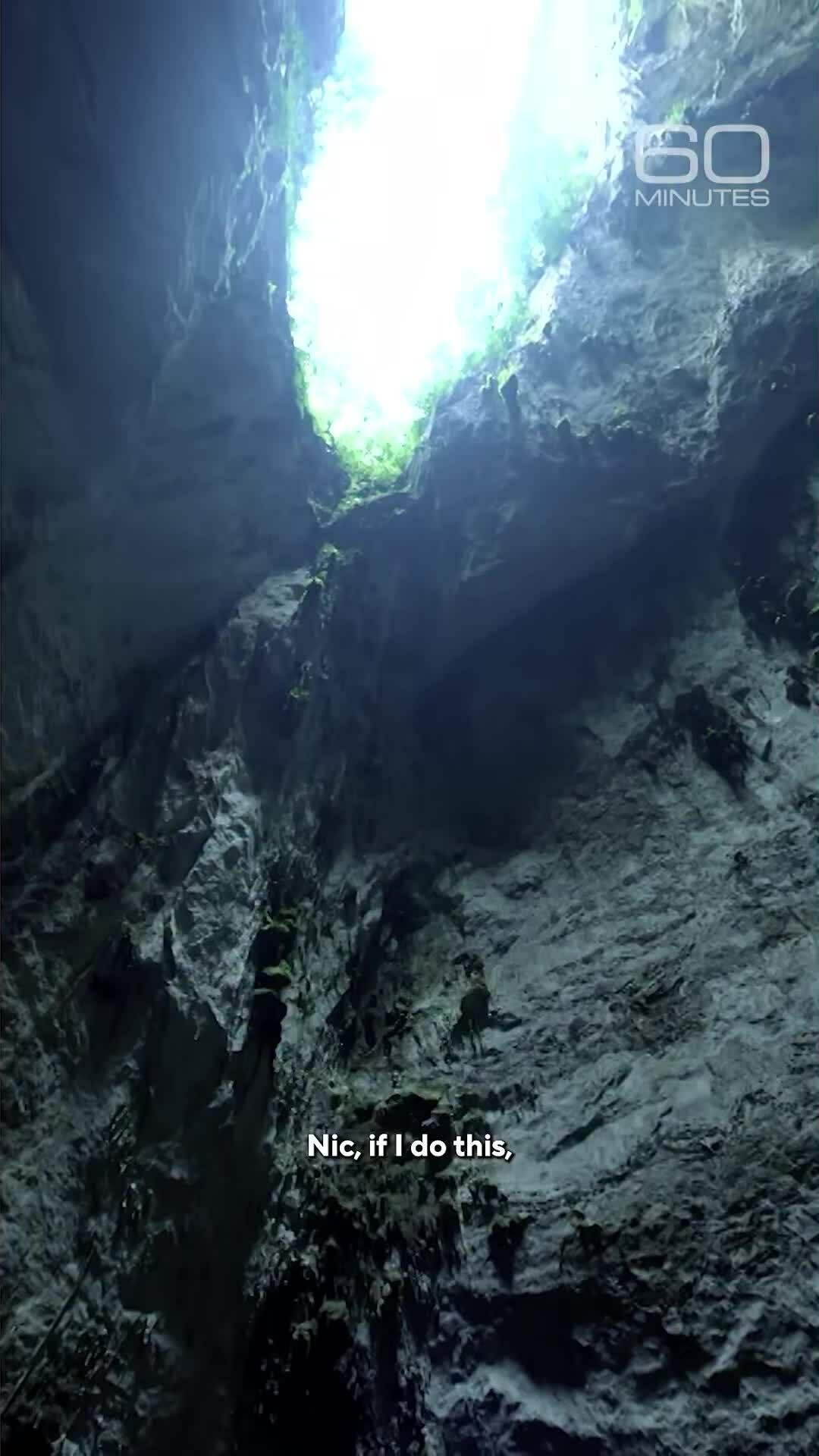 Một đoạn cắt từ thức phim 12 phút quay trong hang Sơn Đoòng