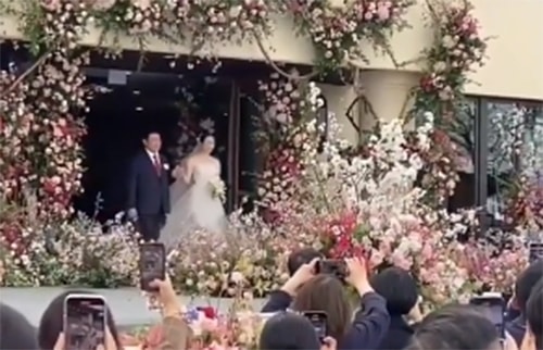 Khoảnh khắc trong hôn lễ Son Ye Jin - Hyun Bin