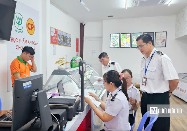 Đột xuất kiểm tra an toàn thực phẩm tại Hà Nội, Ninh Bình - Ảnh 1.