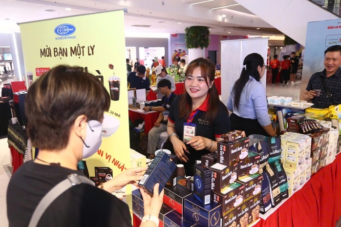 Giá cà phê hôm nay 1-4: Bật tăng, cuối tuần săn khuyến mãi tại lễ hội cà phê - Ảnh 1.