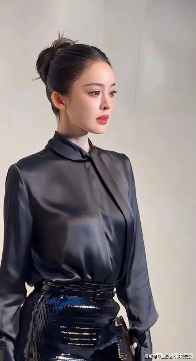 Co Luc Na Trat anh 1