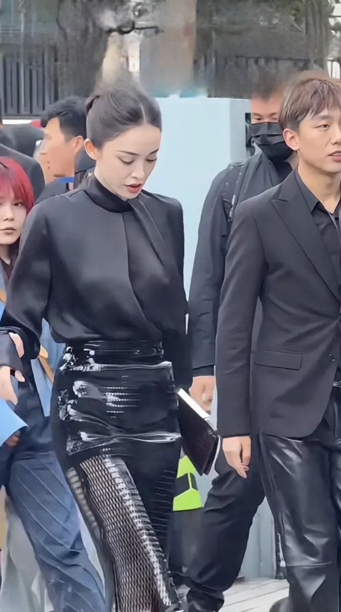 Co Luc Na Trat anh 2