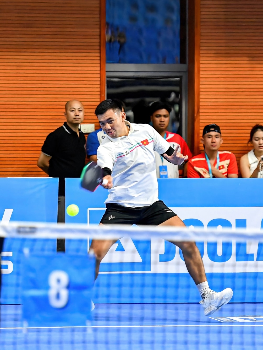 Lý Hoàng Nam đã giành chiến thắng đầy kịch tính khi vượt qua tay vợt hạng 4 thế giới Christian Alshon. (Nguồn: PPA Tour Asia)