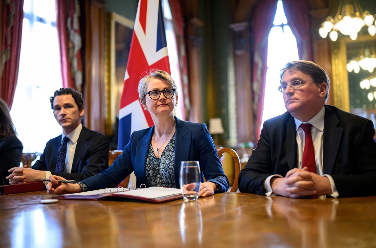 Ngoại trưởng Anh Yvette Cooper trong cuộc họp trực tuyến. (Nguồn: Reuters)