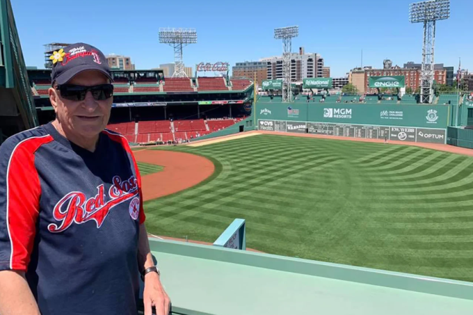 Dave Morell trong một lần đến Mỹ xem bóng chày. Ảnh: CNN