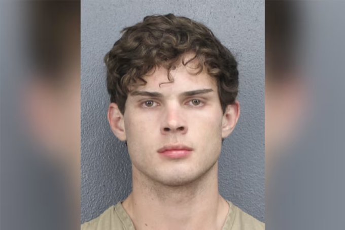 Braden Peters, hay còn gọi là Clavicular, khi bị bắt. Ảnh: Broward Sheriffs Office