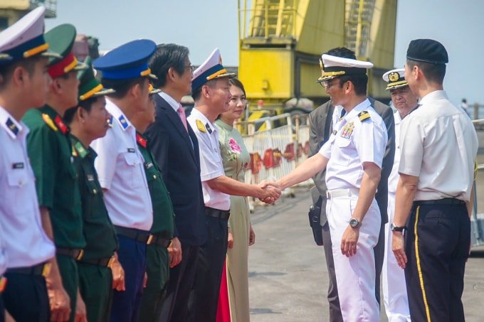 Lễ đón đoàn thuỷ thủ Nhật Bản tại cảng Tiên Sa. Ảnh: Lê Niệm