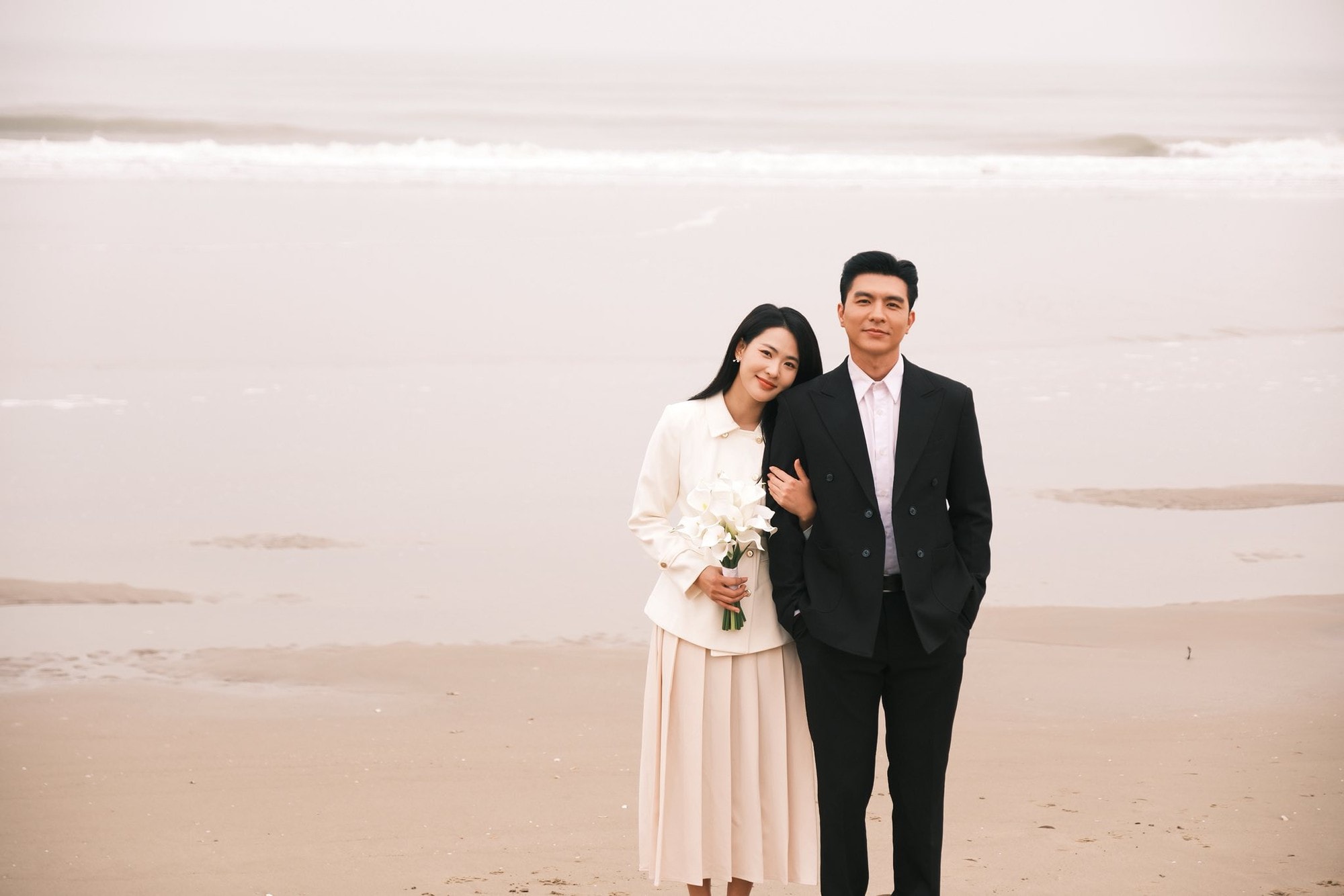 Minh Trang đăng ảnh 'tình bể bình' với Steven Nguyễn, khán giả 'buồn nhẹ' khi nói điều thật lòng- Ảnh 1. Minh Trang đăng ảnh 'tình bể bình' với Steven Nguyễn, khán giả 'buồn nhẹ' khi nói điều thật lòng- Ảnh 1.