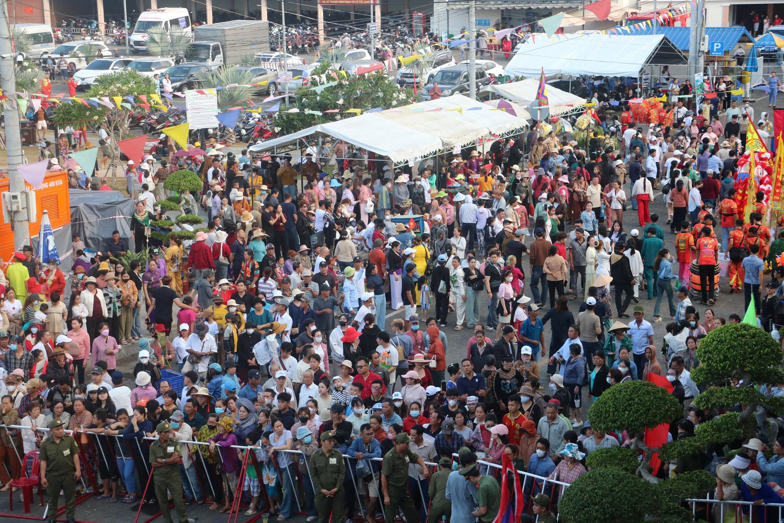 Lễ hội Dinh Cô 2026 tại Long Hải: Sự kiện văn hóa đặc sắc của ngư dân miền biển - Ảnh 1. Lễ hội Dinh Cô 2026 tại Long Hải: Sự kiện văn hóa đặc sắc của ngư dân miền biển - Ảnh 1.