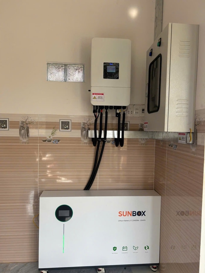 Lắp điện mặt trời mái nhà và pin lưu trữ: Giải pháp tiết kiệm cho hóa đơn điện 2026 - Ảnh 1. Lắp điện mặt trời mái nhà và pin lưu trữ: Giải pháp tiết kiệm cho hóa đơn điện 2026 - Ảnh 1.