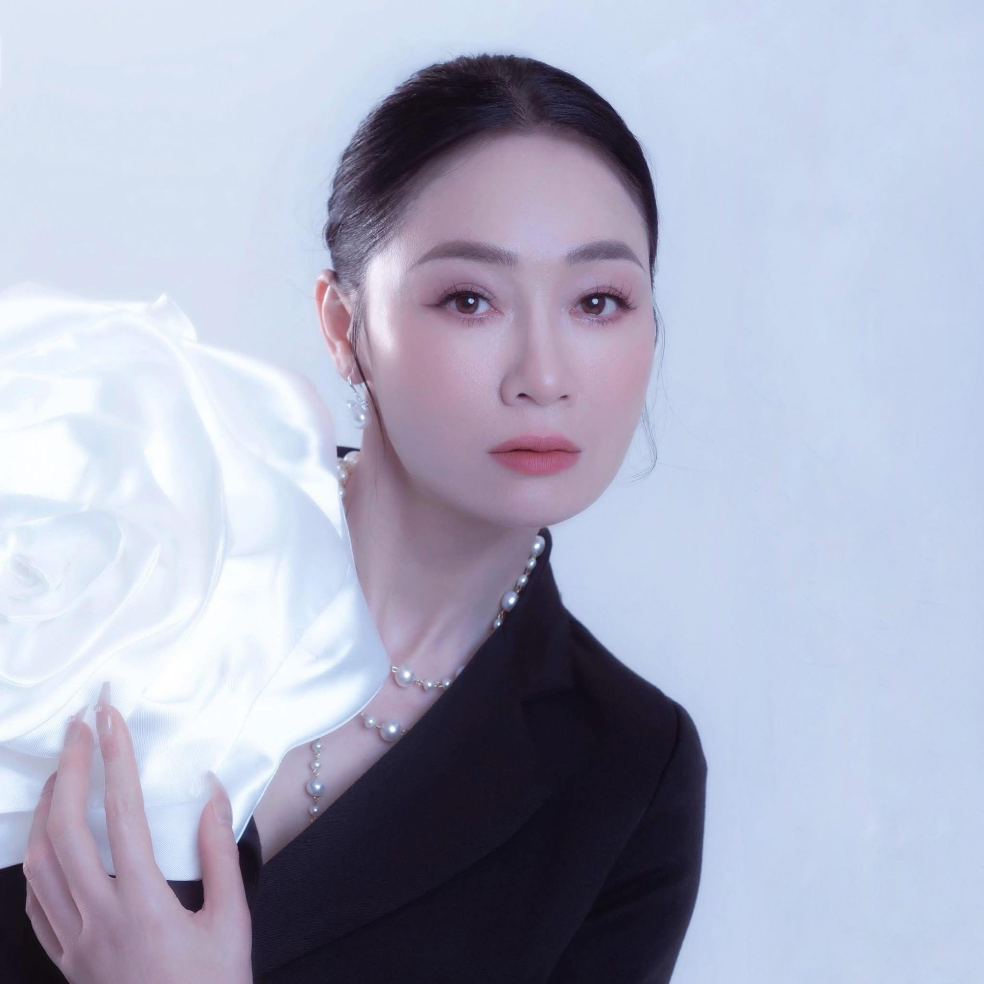 Nữ NSƯT gây sốt phim giờ vàng với vai bà mẹ cay nghiệt muốn là 'tắc kè hoa' trong diễn xuất, bứt ra vùng an toàn- Ảnh 3.