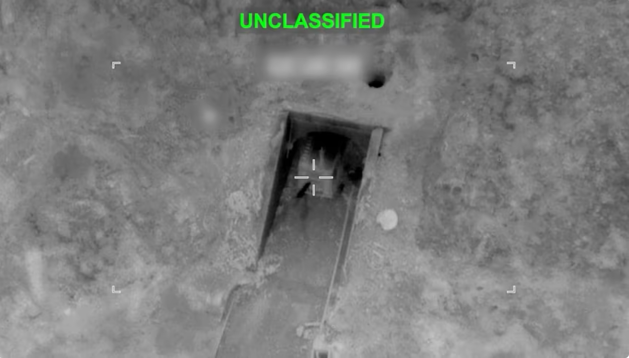 Vật thể bay đang tiến đến vị trí mà Mỹ cho là bệ phóng tên lửa của Iran. (Ảnh: Reuters)