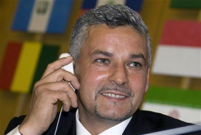 Roberto Baggio trong một sự kiện họp báo ở Rome, Italy vào ngày 15/10/2008. Ảnh: Reuters