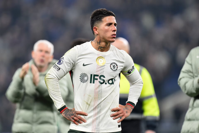 Tiền vệ Enzo Fernandez trong trận thua Everton 0-3 hôm 22/3. Ảnh: Reuters