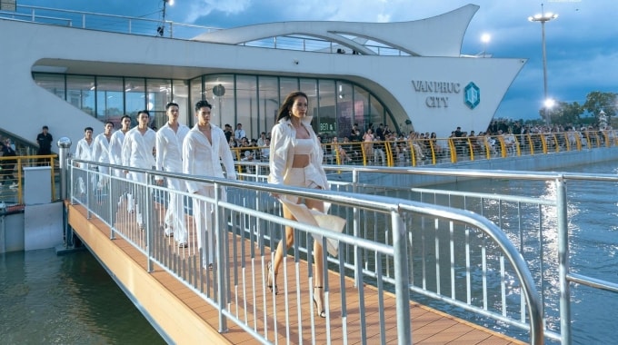 Sự kiện thời trang tổ chức tại Marina Royal. Ảnh: VPG