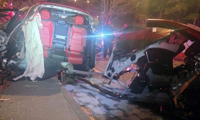 Hai phần chỉ còn nối với nhau bởi một số dây điện. Ảnh: Dunwoody Police Department