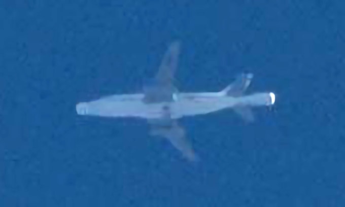 Máy bay NT-43A trên bầu trời bang Florida, Mỹ, hôm 1/4. Ảnh: Brevardjetphoto