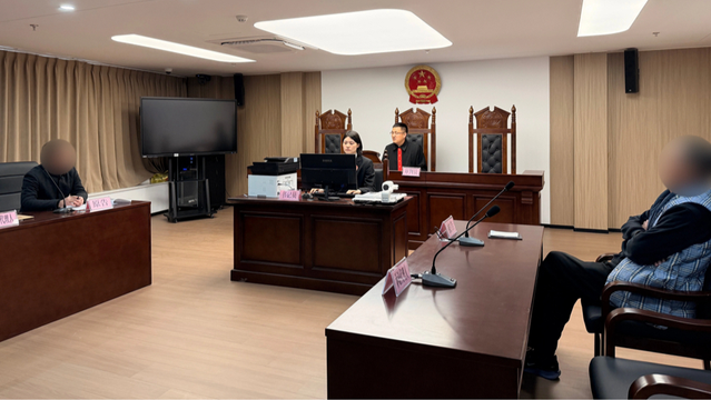 Phiên hòa giải của tòa án với hai bên. Ảnh: Sina