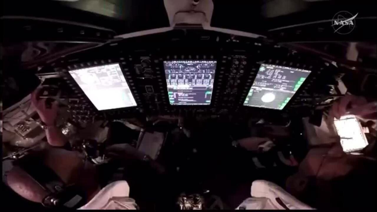 Phi hành gia Artemis II mang iPhone lên quỹ đạo