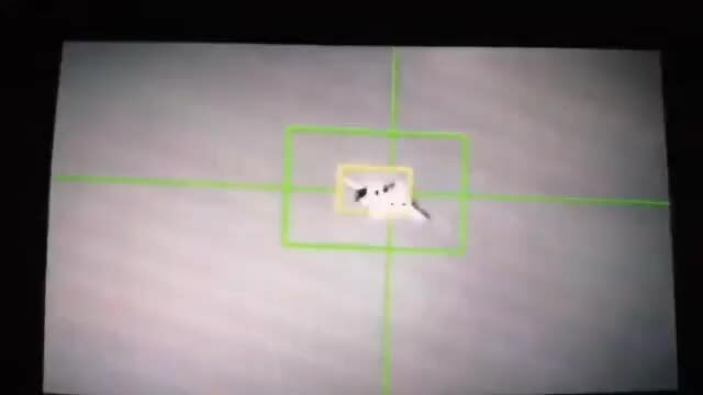 Khoảnh khắc được cho là Iran nhắm mục tiêu máy bay Mỹ