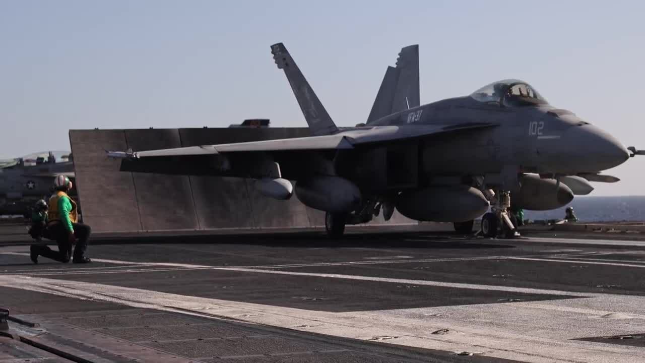 Siêu tàu sân bay 13 tỷ USD của Mỹ ra biển sau khi sửa chữa