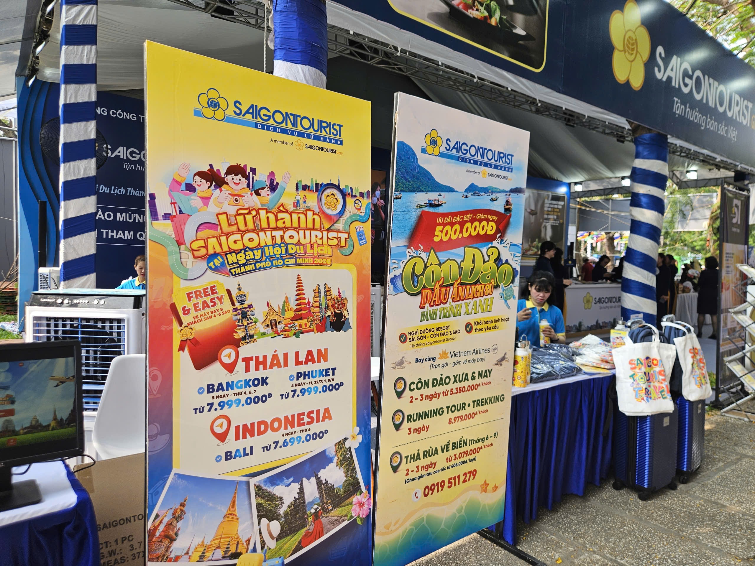 Người dân nhộn nhịp đi săn tour du lịch ưu đãi dịp 30-4 tại ngày hội ở TPHCM - Ảnh 5.