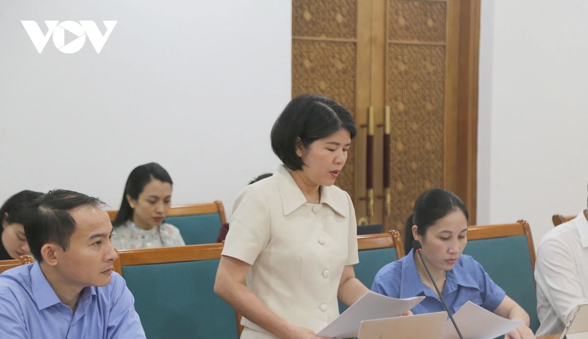 Đại diện các sở ban ngành, đơn vị tại tỉnh Quảng Ninh nêu báo cáo công tác chuẩn bị cho Liên hoan Phát thanh toàn quốc lần thứ XVII.