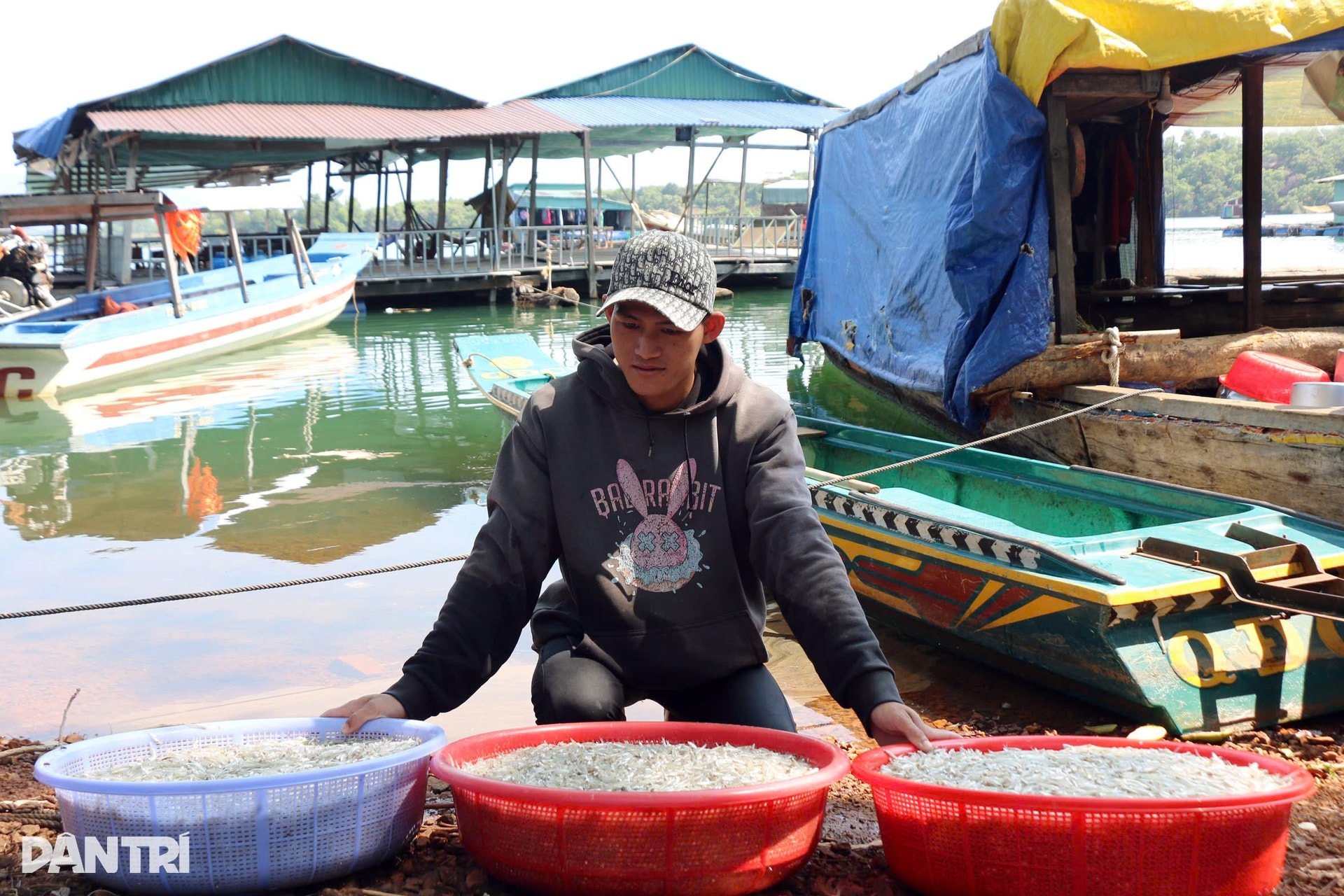 Những người làm nghề “chân không chạm đất” - 7 Những người làm nghề “chân không chạm đất” - 7