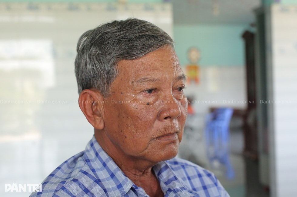 Ba ngôi mộ chưa kịp khô xi măng, ông bà nội lo cháu gái mồ côi thất học - 1 Ba ngôi mộ chưa kịp khô xi măng, ông bà nội lo cháu gái mồ côi thất học - 1