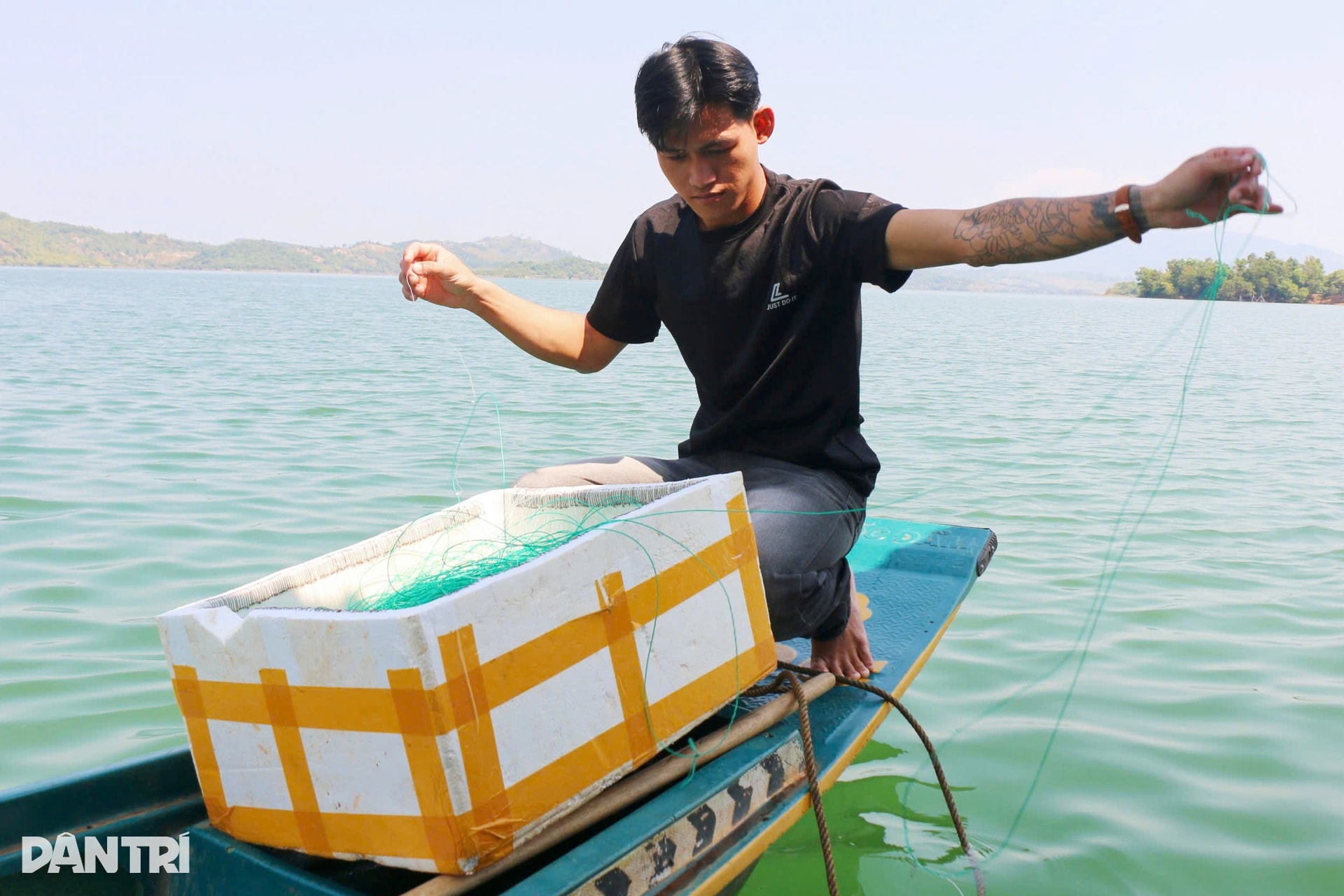 Những người làm nghề “chân không chạm đất” - 6 Những người làm nghề “chân không chạm đất” - 6