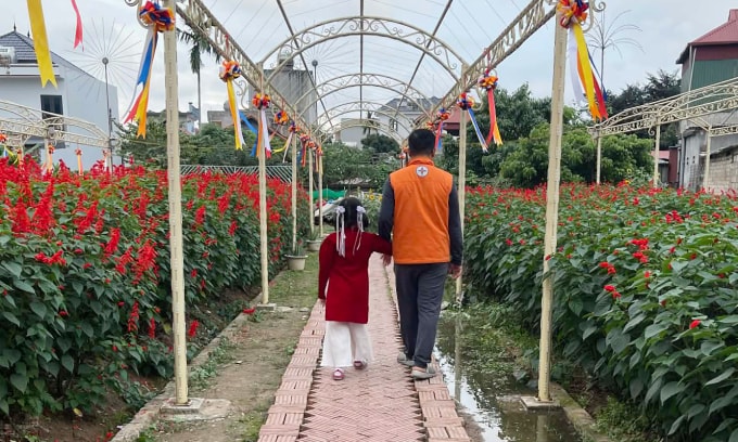 Anh Du dẫn con gái Phương Anh đi chơi, đầu năm 2026. Ảnh: Gia đình cung cấp