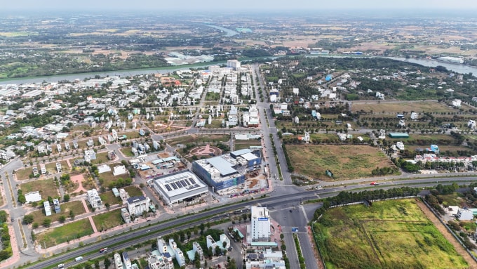 Đường Hùng Vương nối dài giao với tuyến tránh TP Tân An tại phường Long An, (TP Tân An, Long An cũ) sẽ là điểm đầu dự án. Ảnh: Hoàng Nam