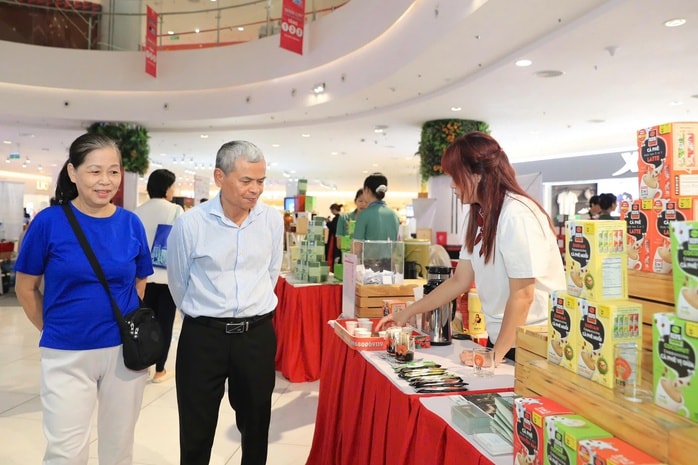 Giá cà phê hôm nay 4-4: Không thể chỉ trông đợi vào giá - Ảnh 1.