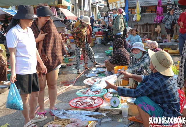 Đến chợ Nại, cảm nhận nhịp sống mặn mòi của làng biển trăm năm- Ảnh 3.