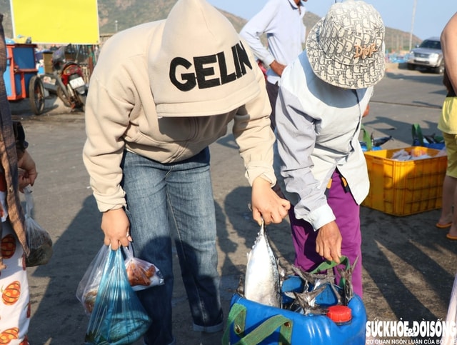 Đến chợ Nại, cảm nhận nhịp sống mặn mòi của làng biển trăm năm- Ảnh 4.