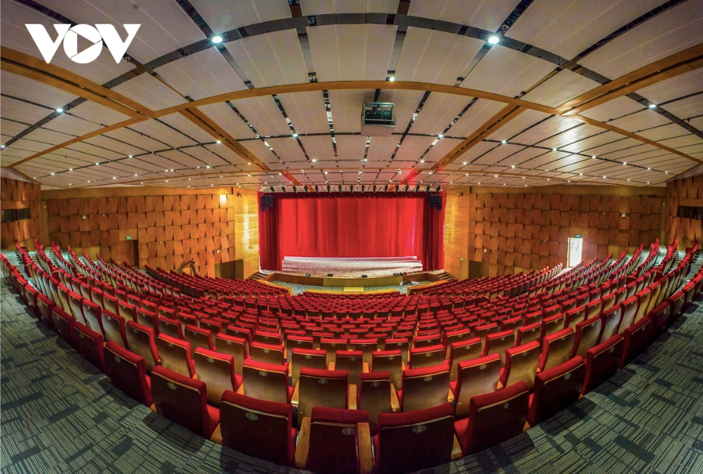 Lễ bế mạc và trao giải Liên hoan phát thanh toàn quốc lần thứ XVII - Quảng Ninh 2026 diễn ra vào 20h10 phút ngày 13/4 tại Nhà hát 1.000 chỗ trong Cung Quy hoạch, hội chợ và triển lãm tỉnh Quảng Ninh.