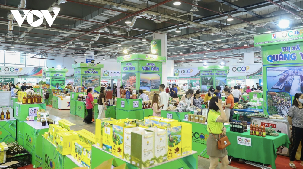 Hội chợ OCOP và Lễ hội ẩm thực Quảng Ninh diễn ra song song từ ngày 11-13/4 tại Cung Quy hoạch, hội chợ và triển lãm tỉnh Quảng Ninh, mang đến cho khách tham quan cơ hội khám phá Quảng Ninh qua văn hóa ẩm thực, các sản phẩm đặc trưng.