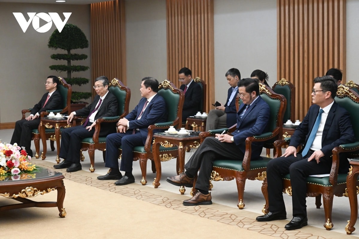 Các đại biểu tại buổi tiếp Đại sứ Trung Quốc tại Việt Nam Hà Vĩ.