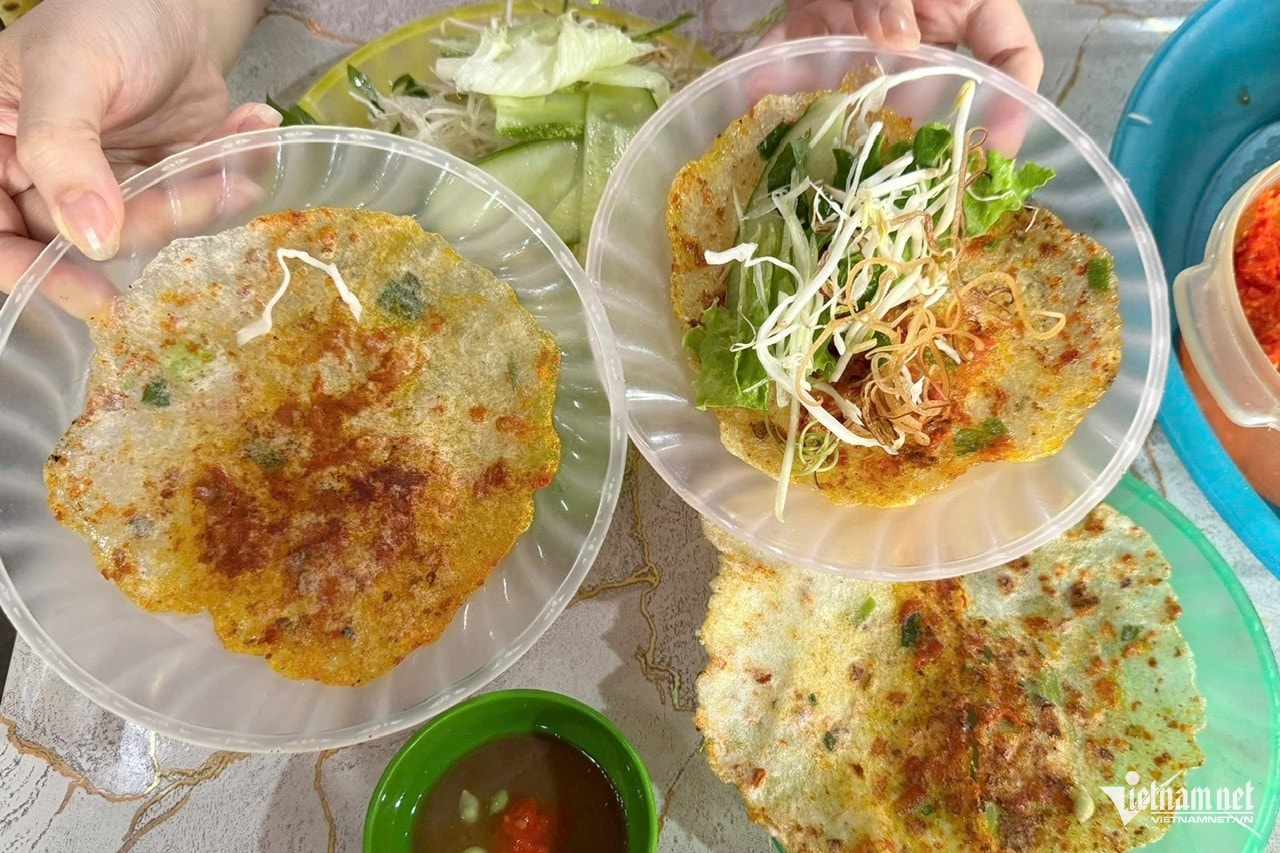 4 Món bánh đặc sản Huế giá rẻ , khách ăn chục chiếc chưa chán - Ảnh 5. 4 Món bánh đặc sản Huế giá rẻ , khách ăn chục chiếc chưa chán - Ảnh 5.