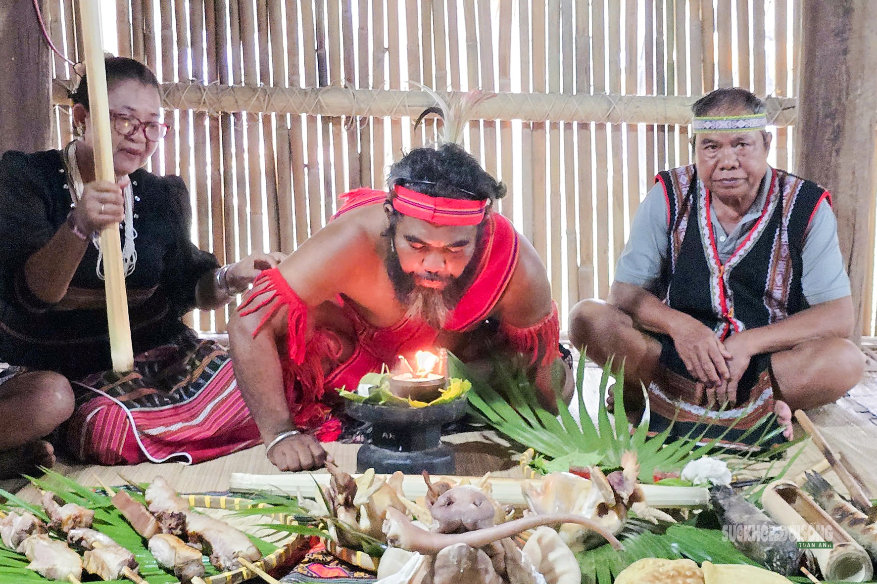 Theo nhịp cồng chiêng vào lễ cầu an của người S'tiêng- Ảnh 7.