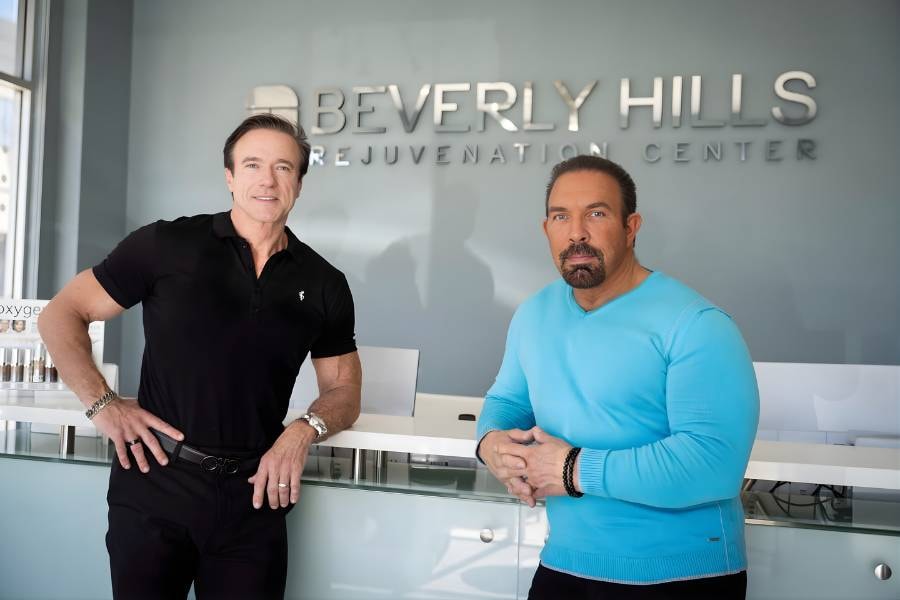 devin-haman-nha-sang-lap-cua-beverly-hills-rejuvenation-center.jpg