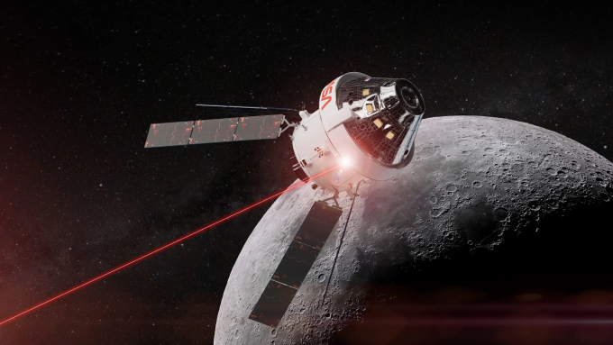 Minh họa công nghệ O2O truyền dữ liệu từ tàu Orion trên quỹ đạo Mặt Trăng về Trái Đất bằng tia laser. Ảnh: NASA