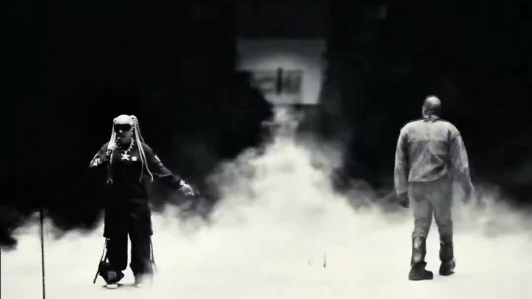 Kanye West và con gái North West tại concert ở SoFi