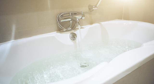 Người đàn ông 58 tuổi tử vong khi tắm, bác sĩ điểm mặt chỉ tên thói quen "bào mòn" sức khỏe nhiều người mắc phải- Ảnh 1. Người đàn ông 58 tuổi tử vong khi tắm, bác sĩ điểm mặt chỉ tên thói quen "bào mòn" sức khỏe nhiều người mắc phải- Ảnh 1.