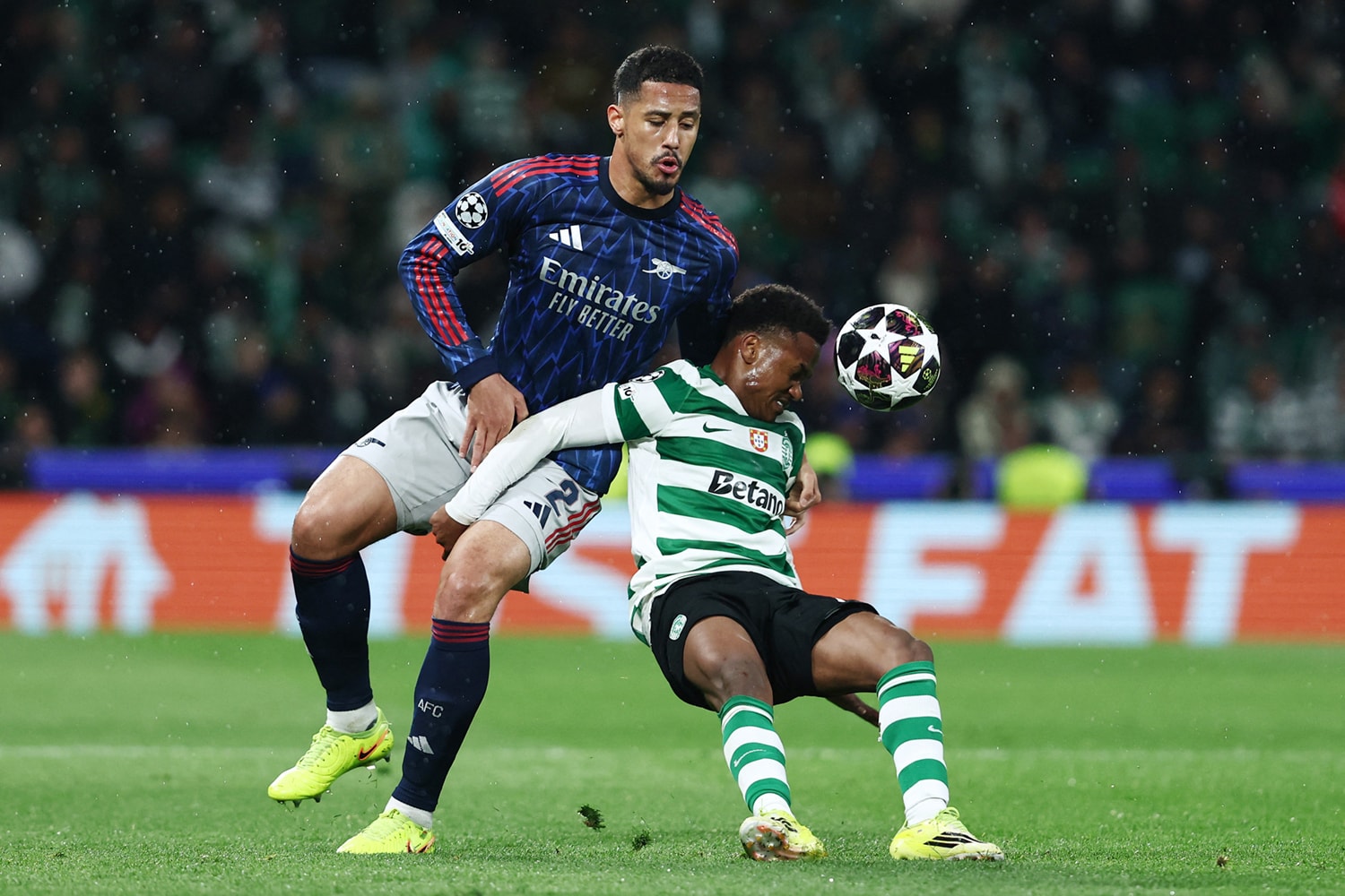 Arsenal trầy trật trước Sporting Lisbon. (Ảnh: Reuters)